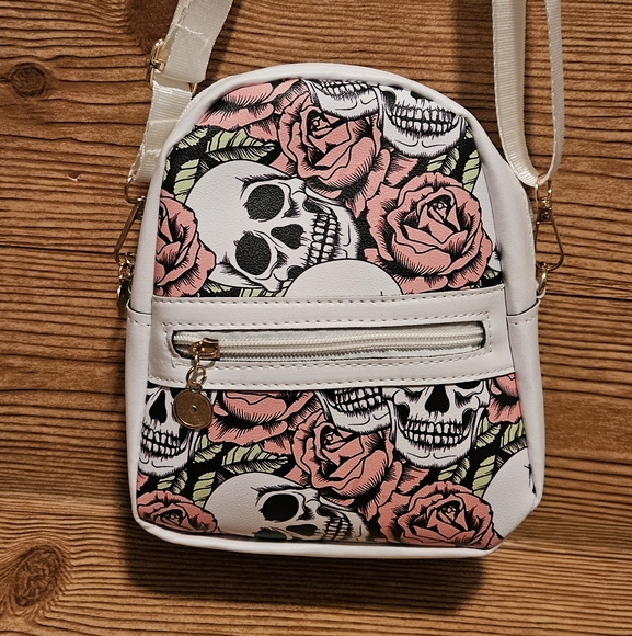 Mini Skull and Flower Print Lightweight Crossbody Bag Gothic Pink - Picture 2 of 9